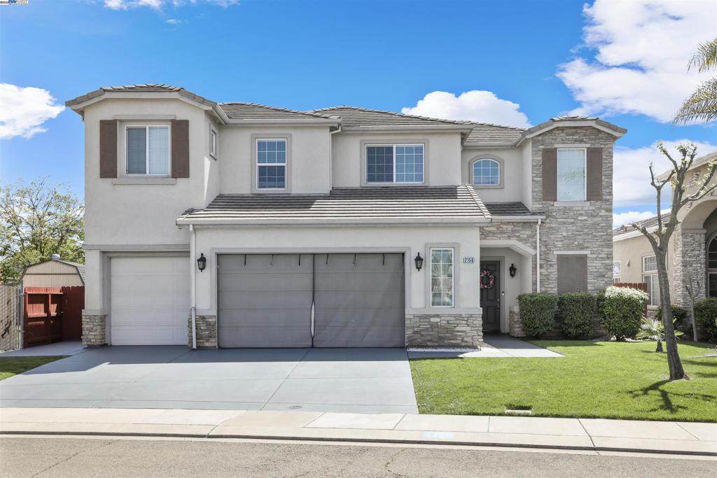 2156 Capistrano - Photo 1