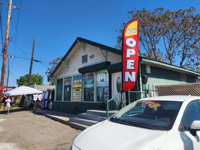 1902 Harding Way - Photo 1