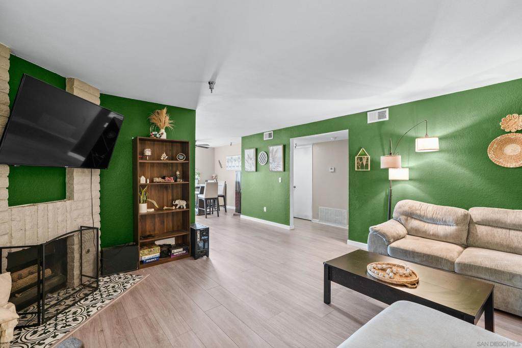 1164 Decker St - Photo 1