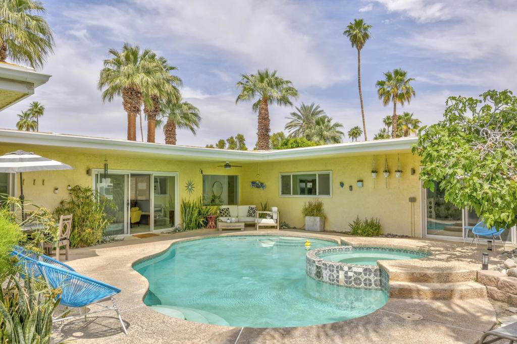 74533 Peppertree Drive - Photo 1