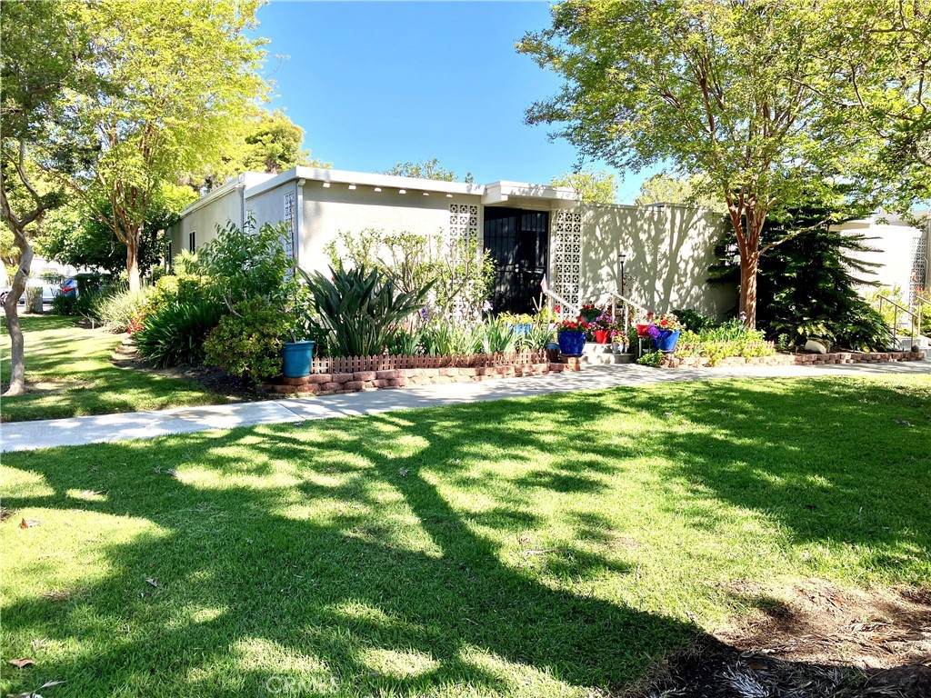 588 Avenida Majorca - Photo 1