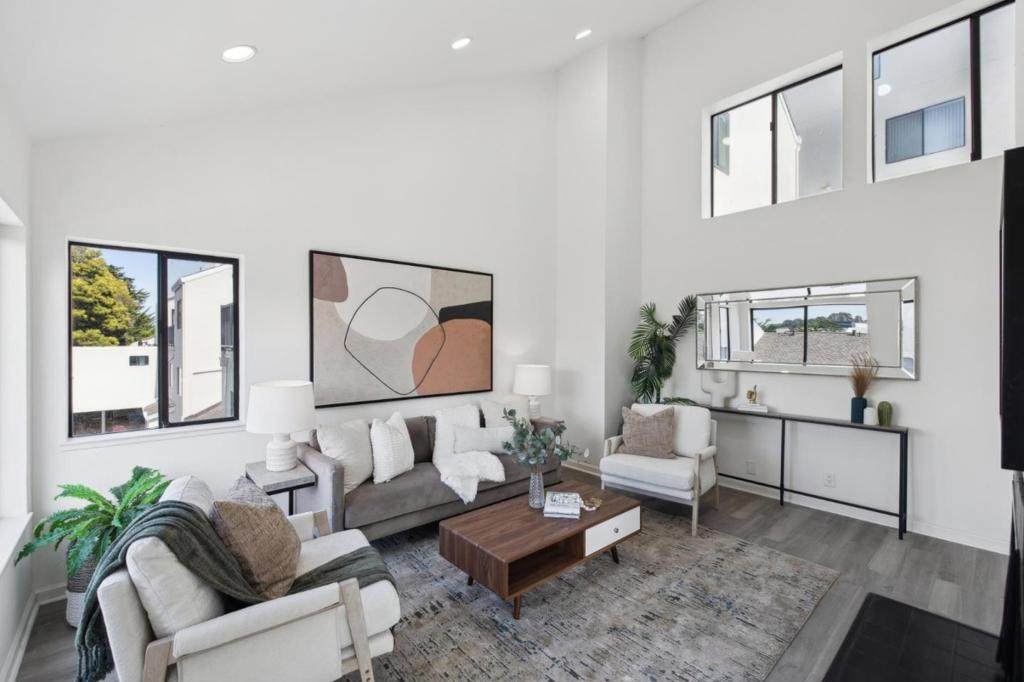 1 Appian Way - Photo 1