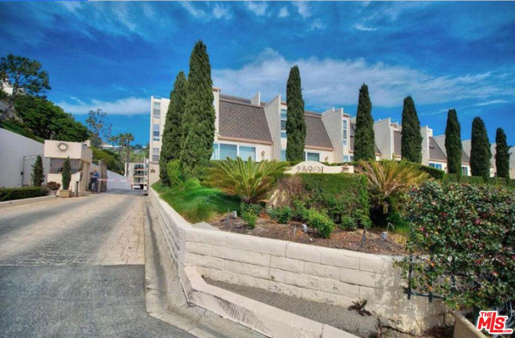 23901 Civic Center Way - Photo 1