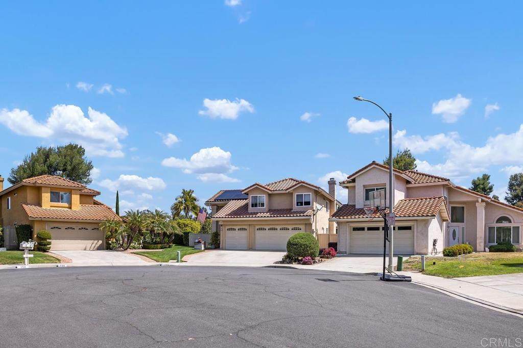 1746 Country Squire - Photo 1