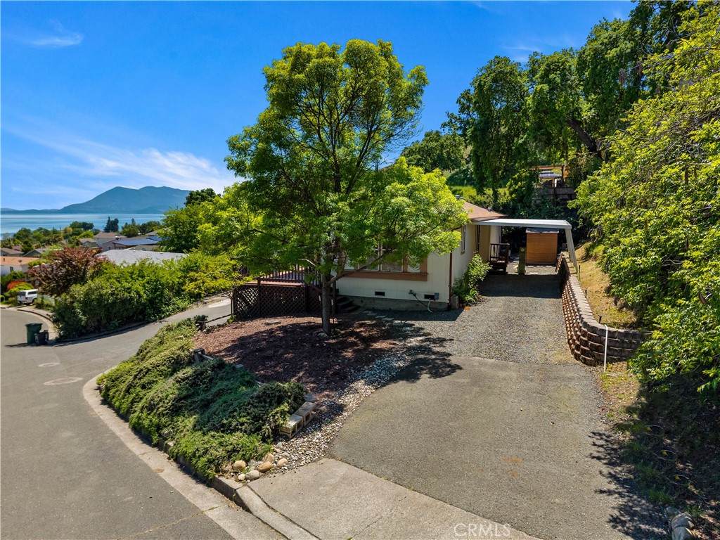 505 Walnut Drive - Photo 1