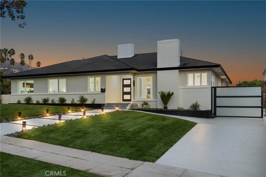914 Grinnell Drive - Photo 1