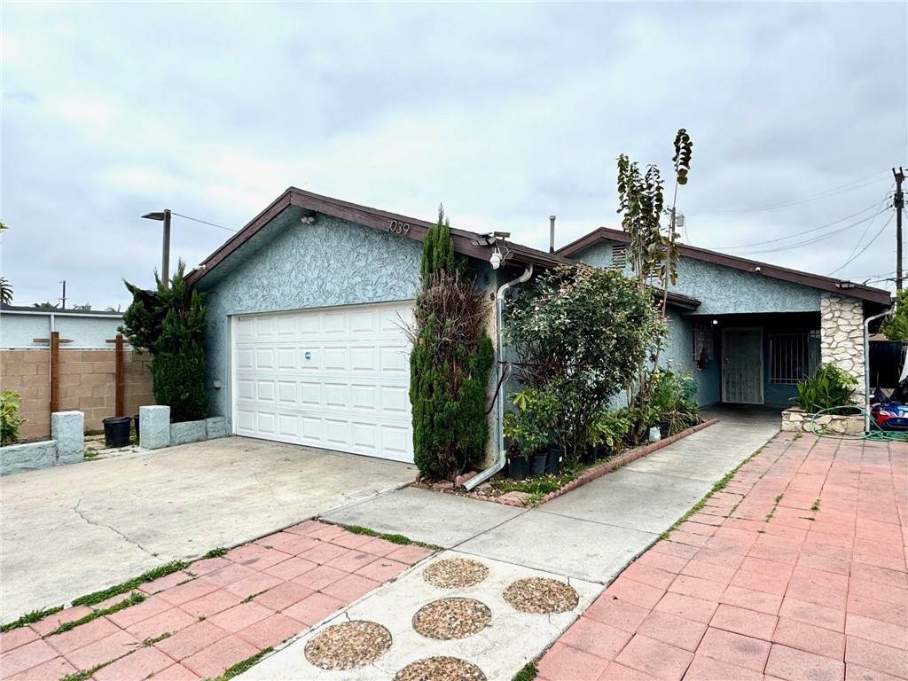 7039 Denver Avenue - Photo 1