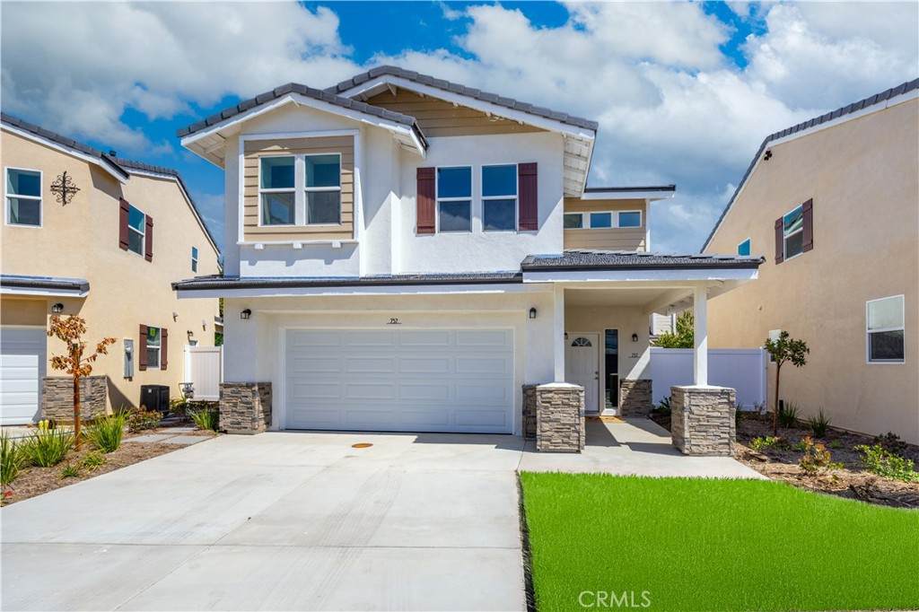 755 Lewis Street - Photo 1