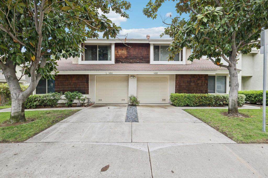 1484 Bridgeview Dr - Photo 1