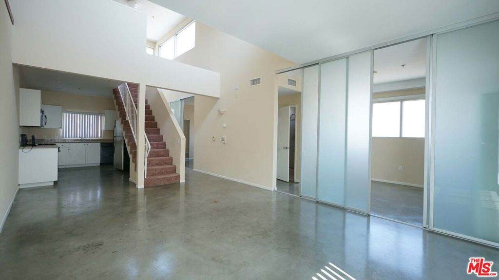 922 23Rd Street - Photo 1