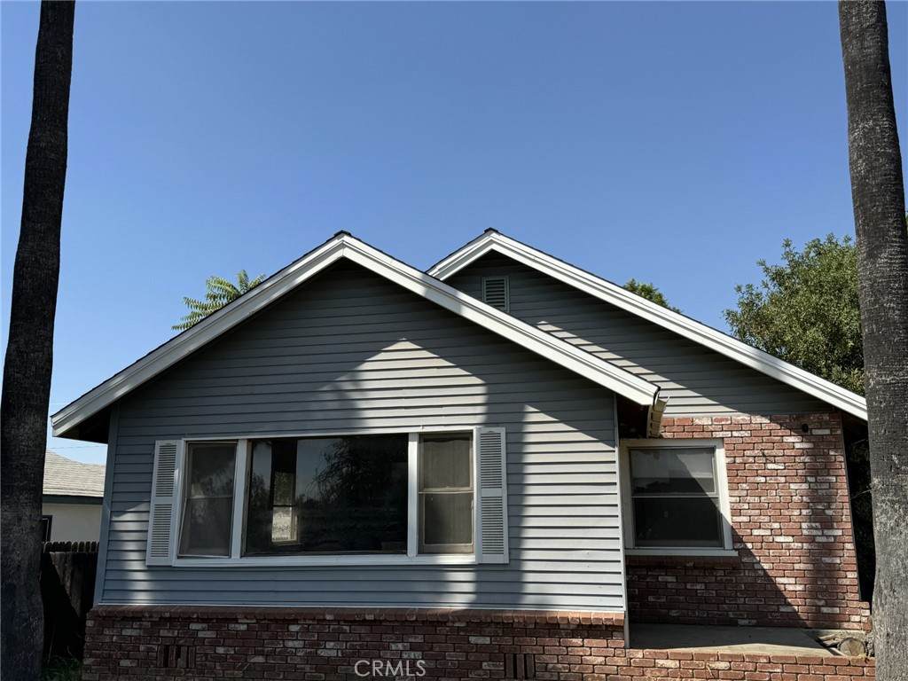 35226 Avenue C - Photo 1
