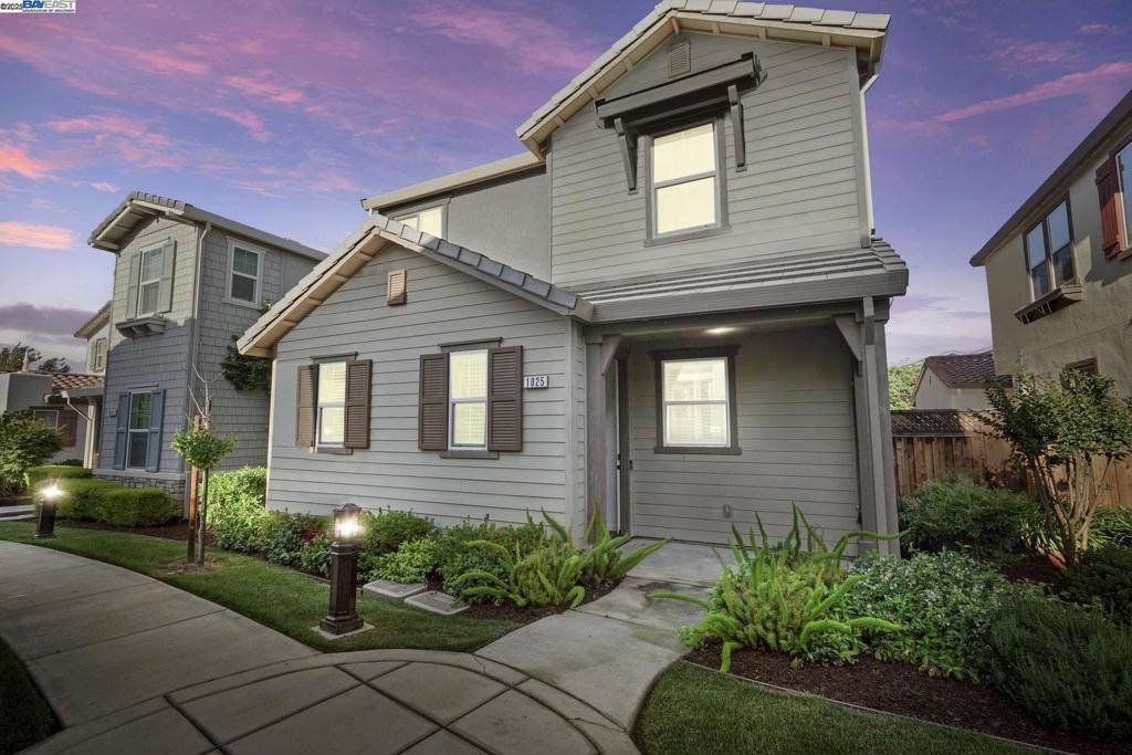 1025 Fowler Ln - Photo 1