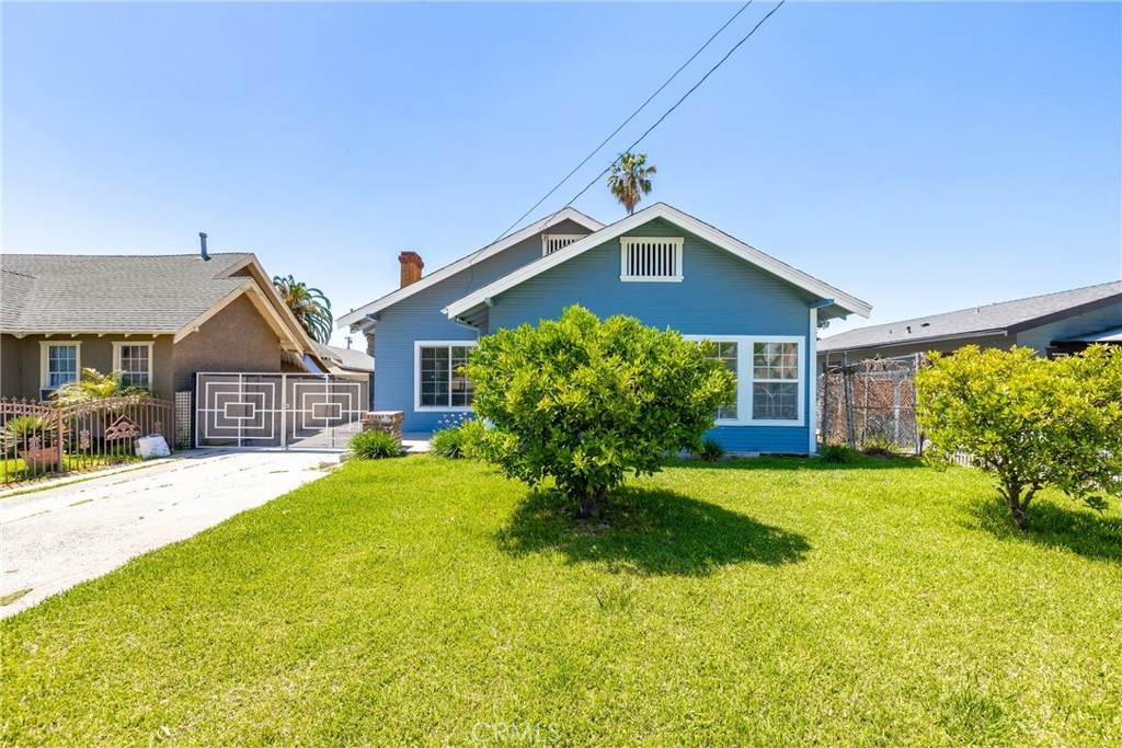 747 9th Street - Photo 1