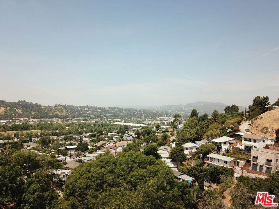 1526 Cliff Drive - Photo 1