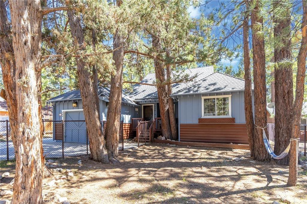 736 Sugarloaf Boulevard - Photo 1