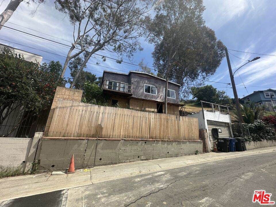 1268 La Veque Street - Photo 1