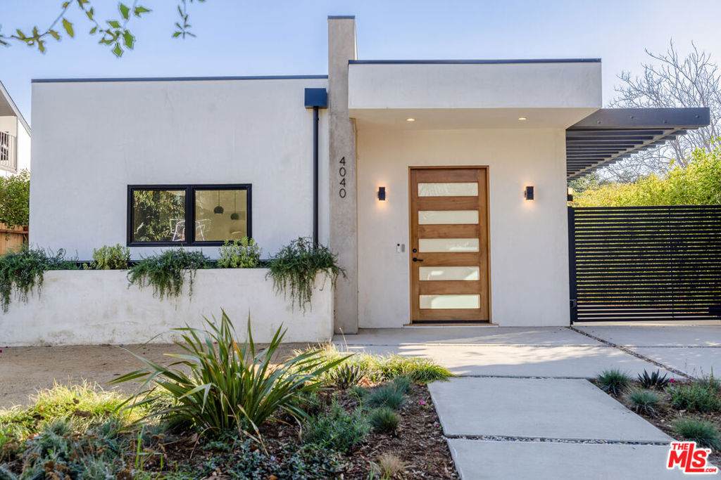 4040 Cartwright Avenue - Photo 1
