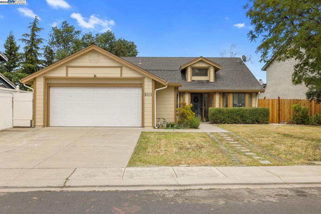 1023 Snowgoose Ln - Photo 1