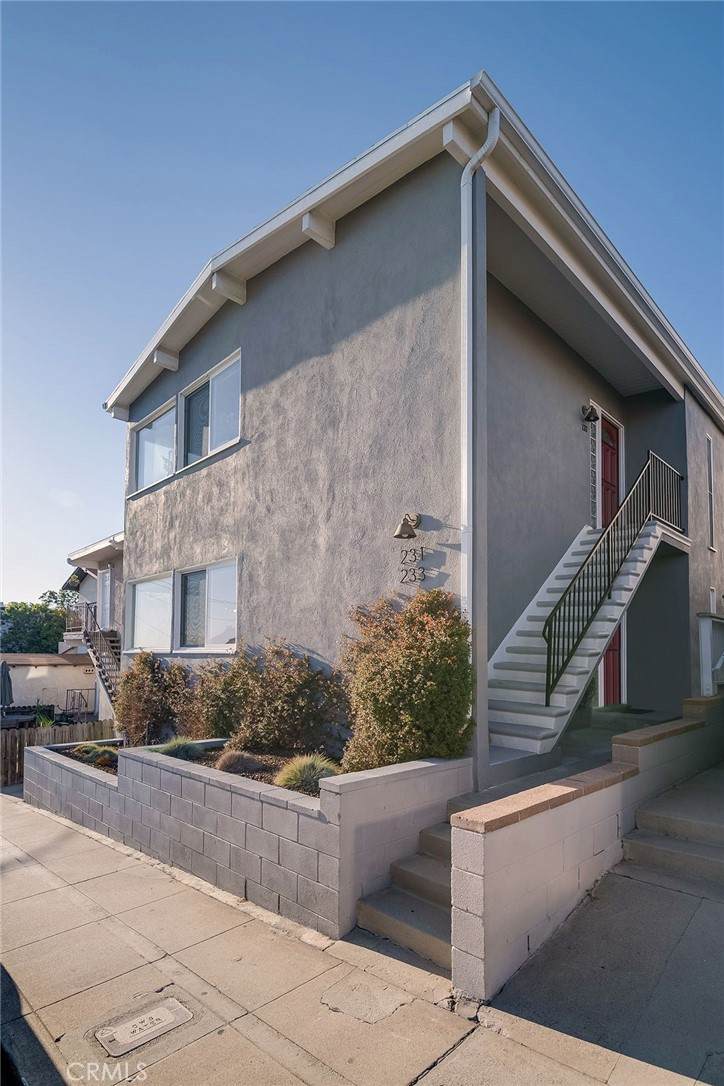 231 Longfellow Avenue - Photo 1