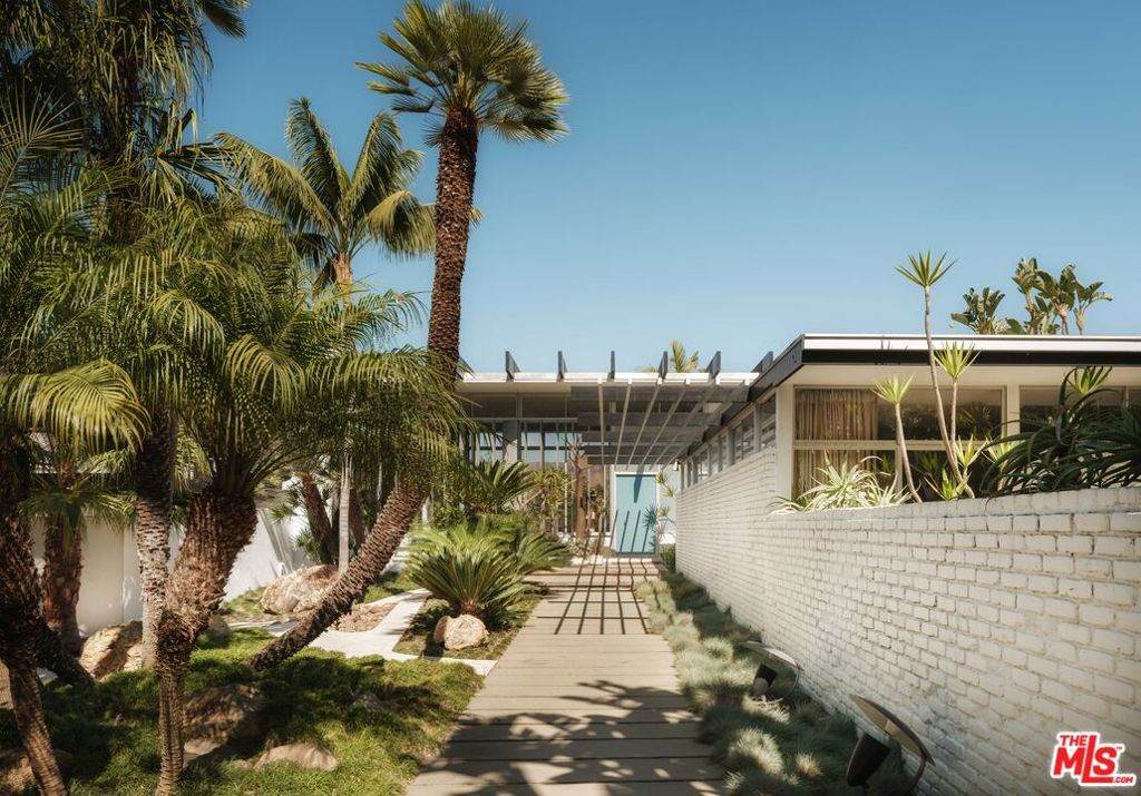 1911 La Mesa Drive - Photo 1