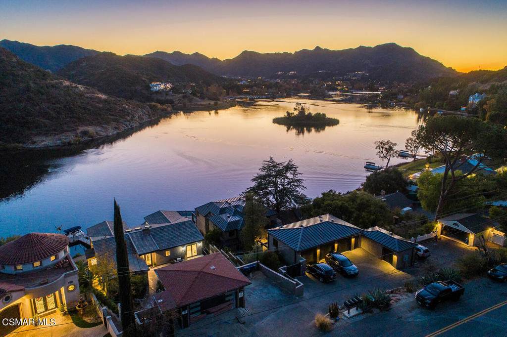 844 Lake Sherwood Drive - Photo 1