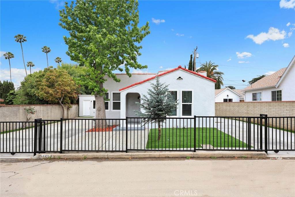 2461 Saint Pierre Avenue - Photo 1