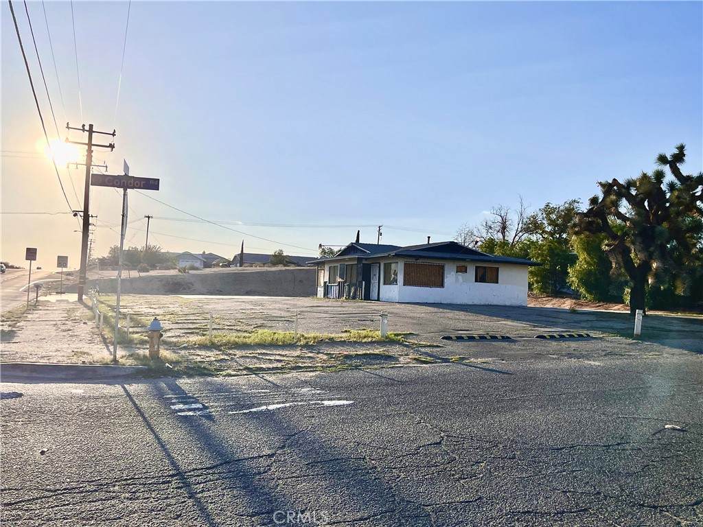 15720 Mojave Drive - Photo 1