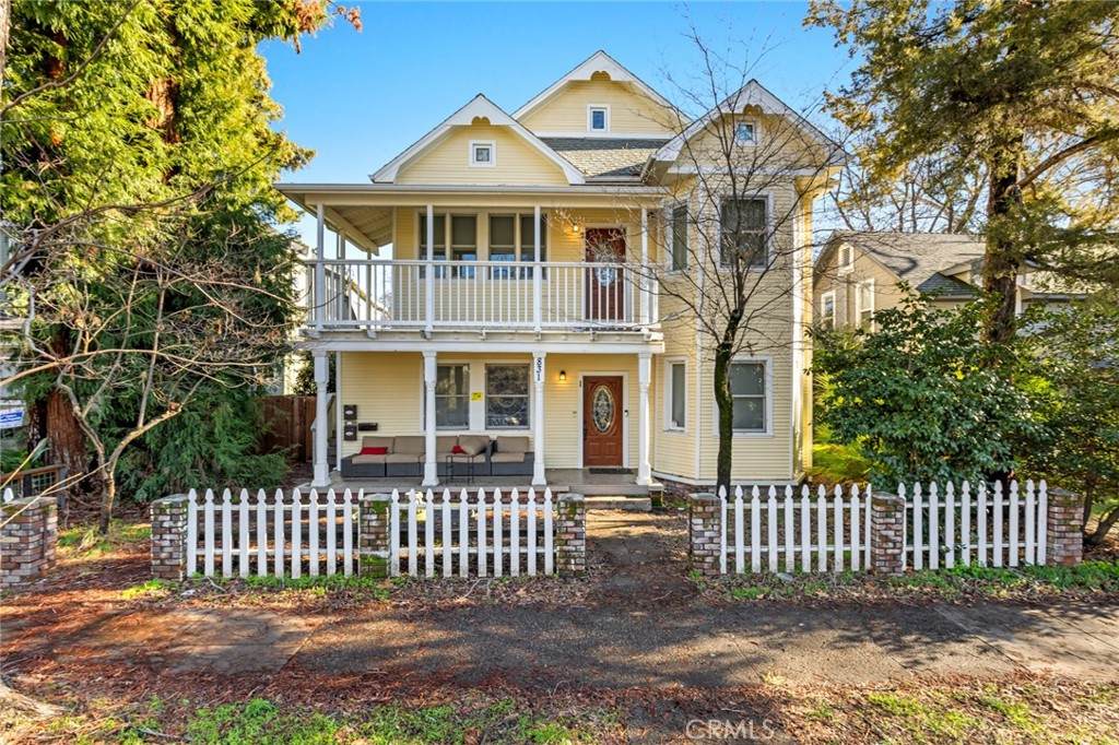831 Rio Chico Way - Photo 1