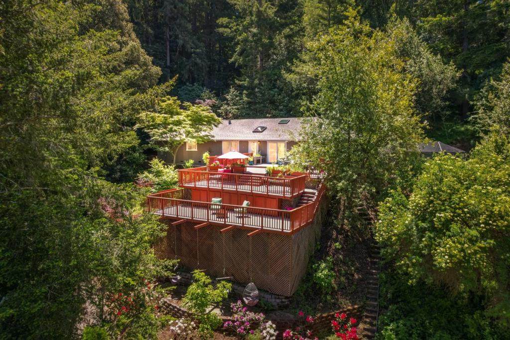 333 Azalea Avenue - Photo 1
