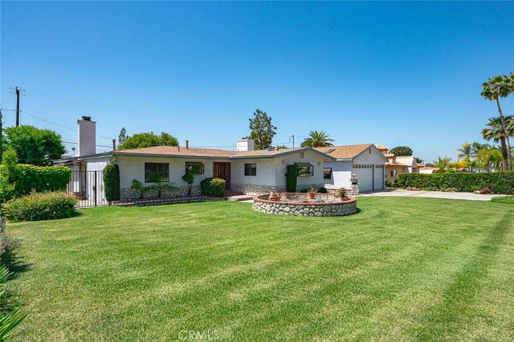1038 Meda Avenue - Photo 1
