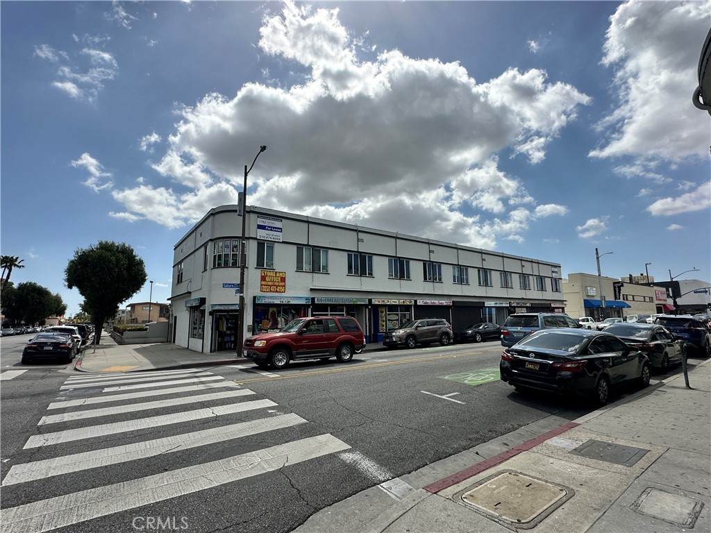 2618 Saturn Avenue - Photo 1