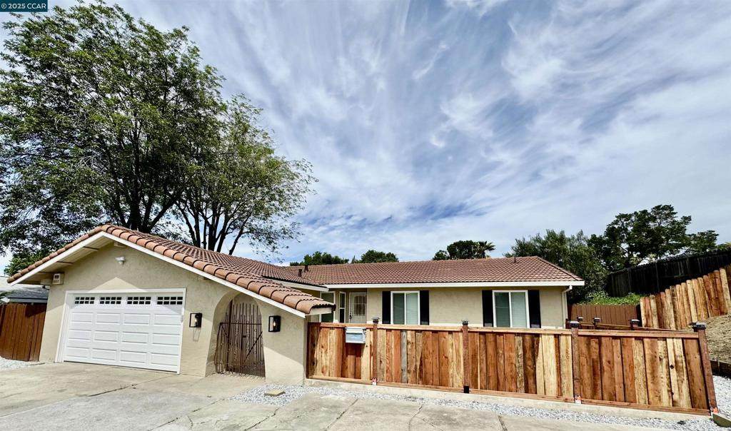 124 Fuschia Ct - Photo 1