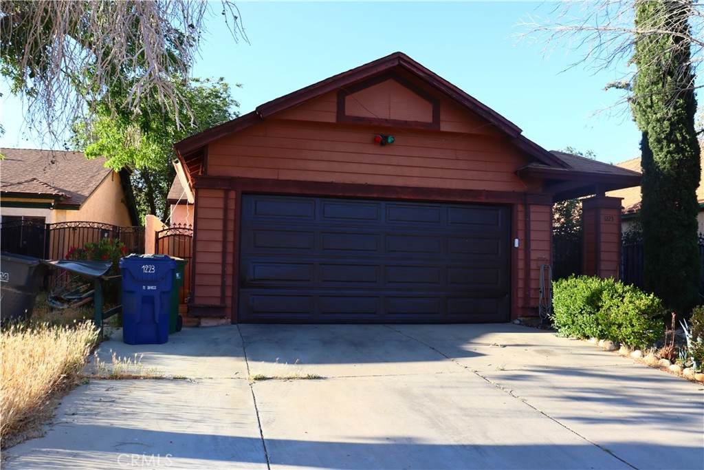1223 Avenue R7 - Photo 1