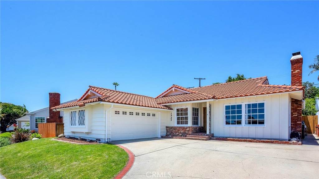 1927 Marina Drive - Photo 1