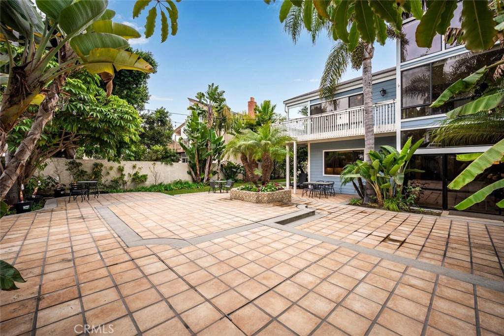 16282 Mandalay Circle - Photo 1