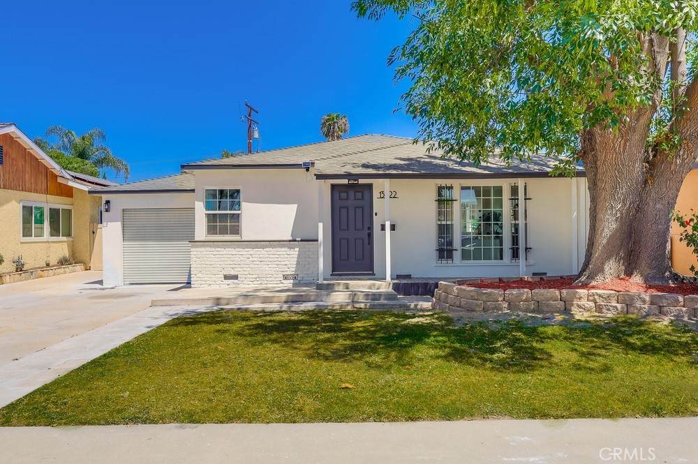 13522 Ardis Avenue - Photo 1