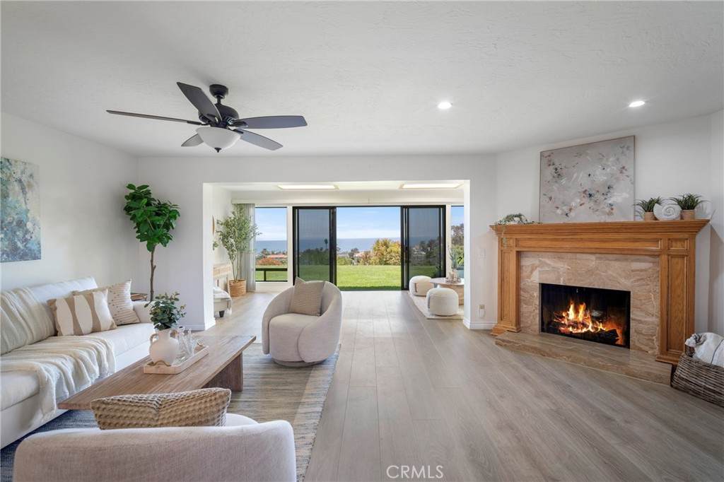 319 Calle Cuervo - Photo 1