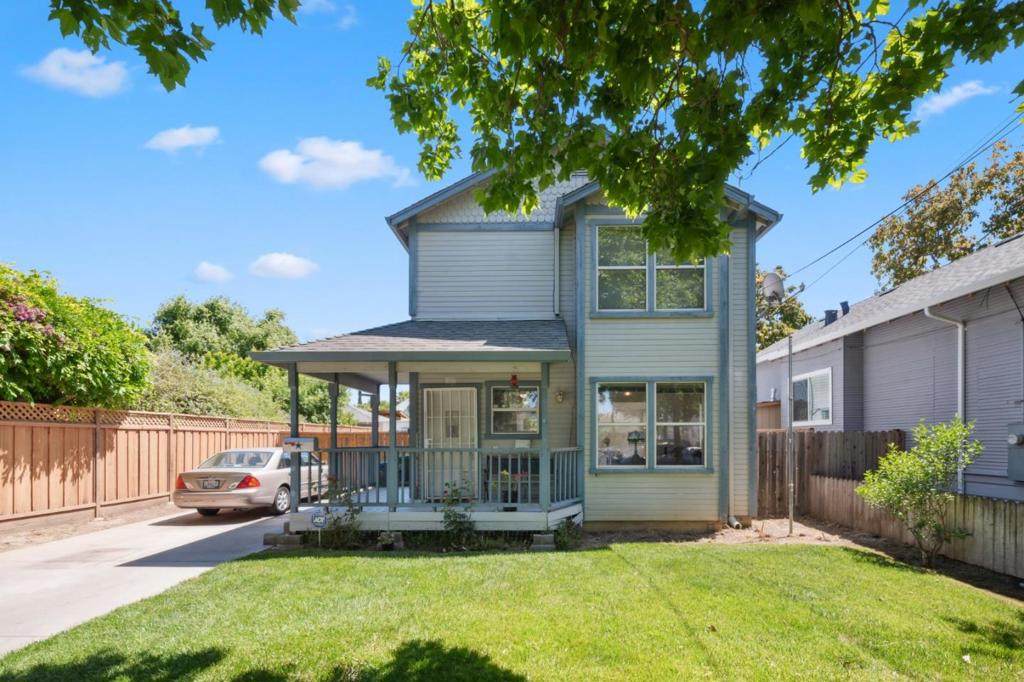 956 9th Street - Photo 1