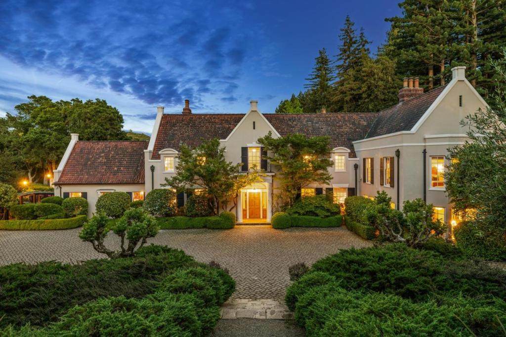 100 Canada Road - Photo 1