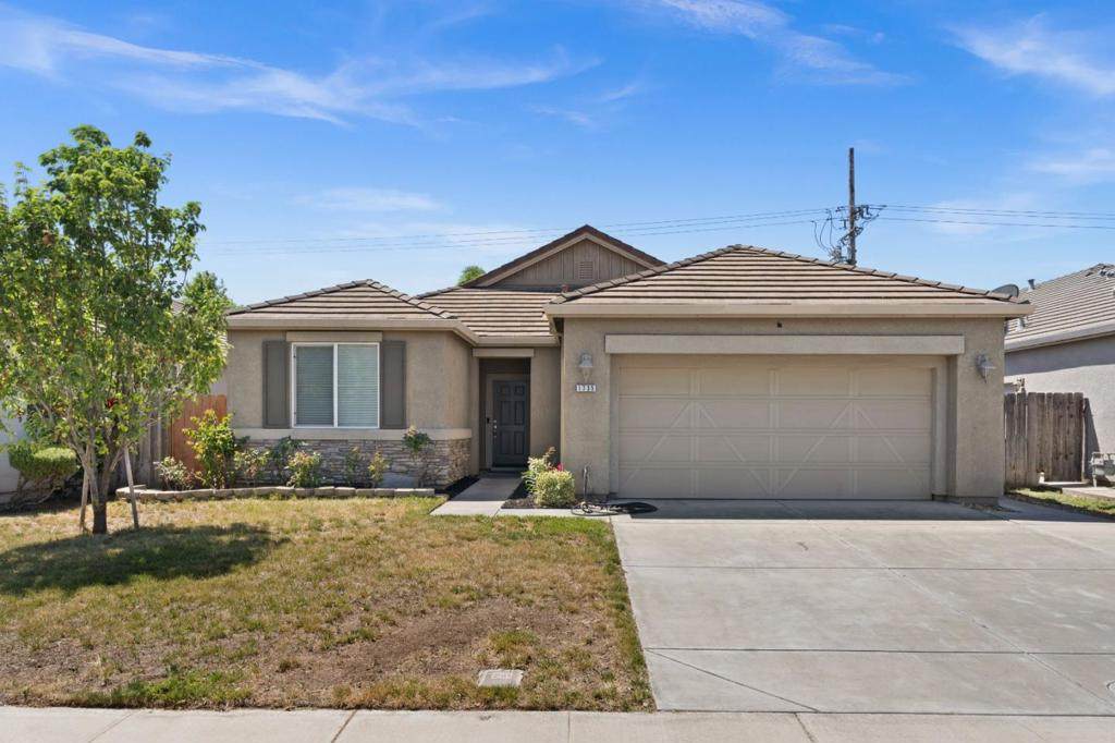 1735 Bermuda Place - Photo 1