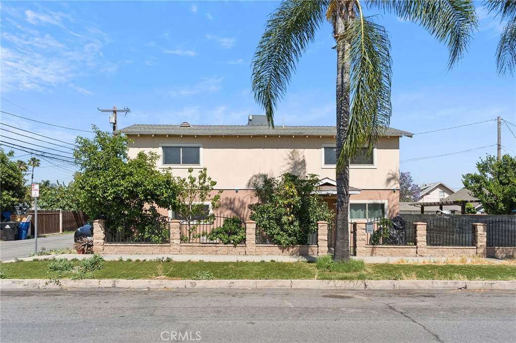 418 Berlyn Avenue - Photo 1