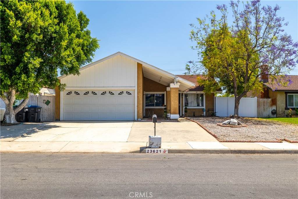 23621 Suncrest Avenue - Photo 1