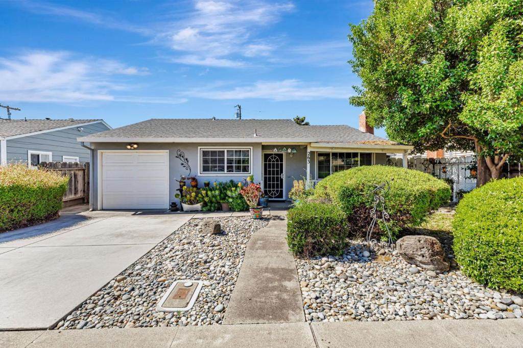 263 Maple Street - Photo 1