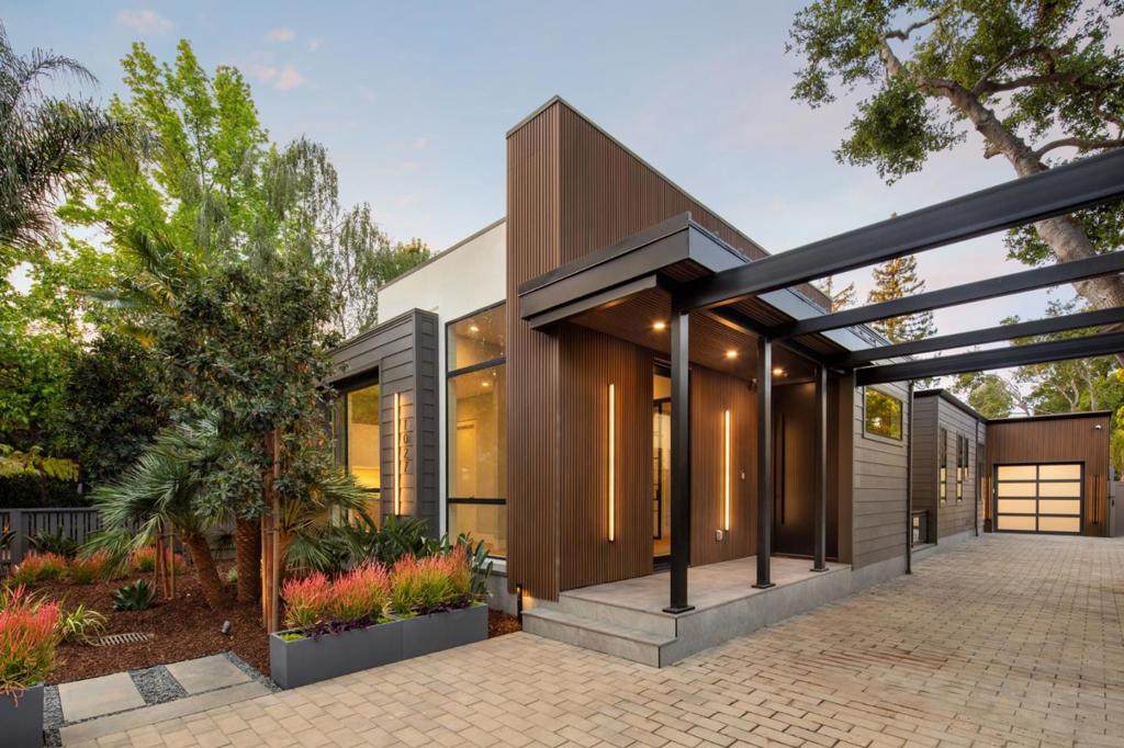1027 Waverley Street - Photo 1