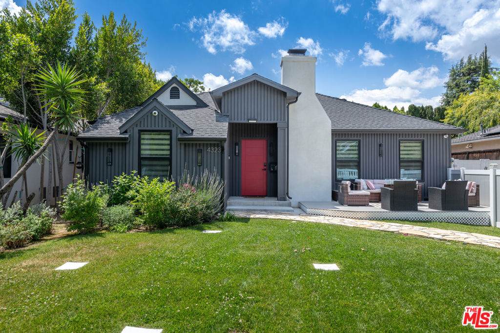 4323 Irvine Avenue - Photo 1