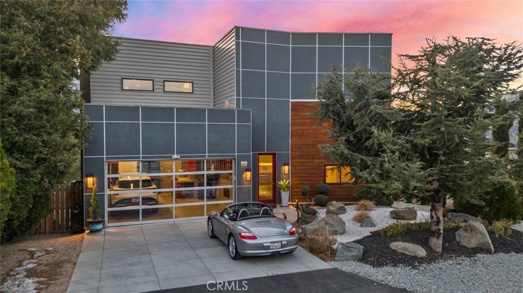 5482 Easter Drive - Photo 1