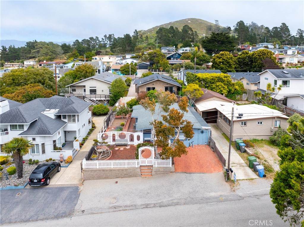 418 Tulare Avenue - Photo 1