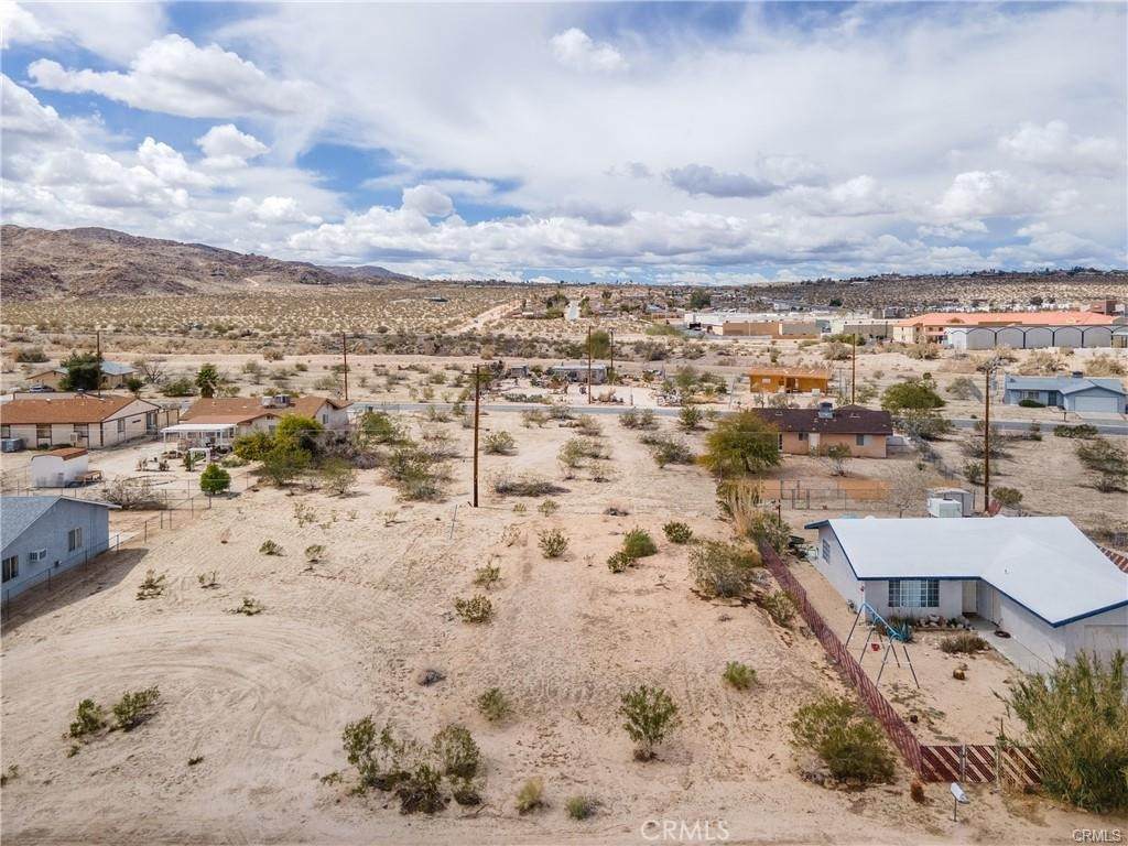 6608 Mojave Avenue - Photo 1