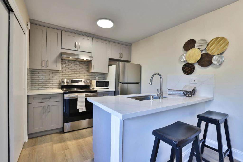 765 Warring Drive - Photo 1