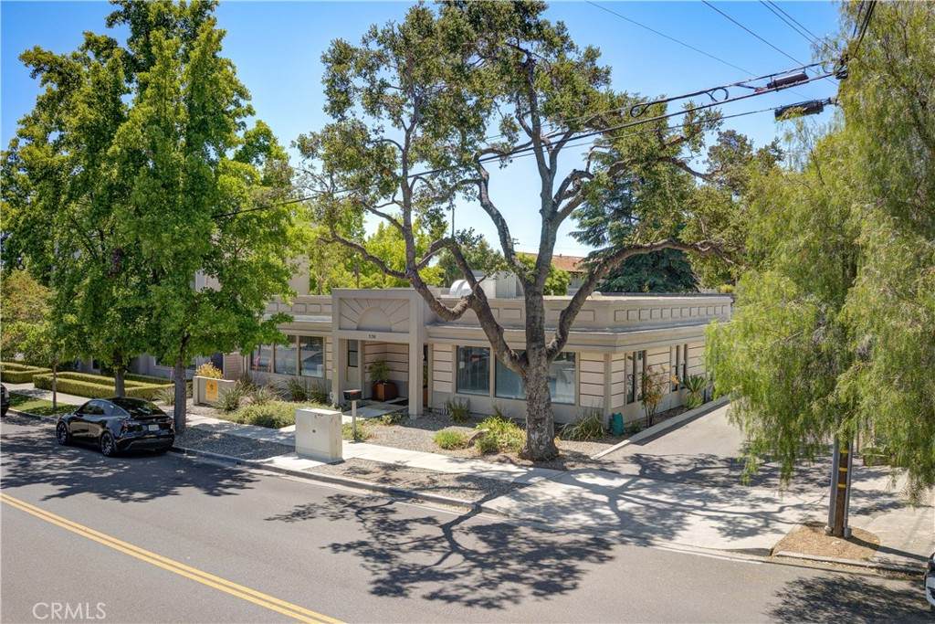 530 10th Street - Photo 1
